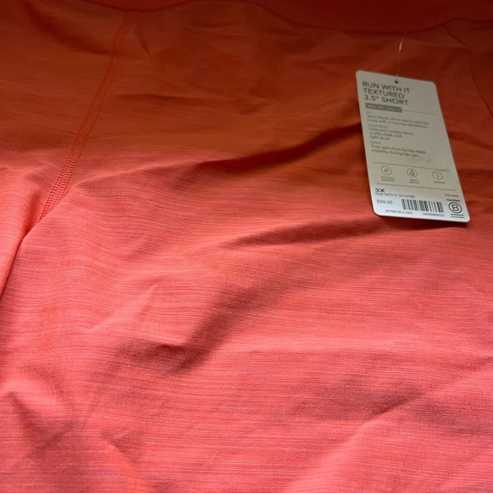 Athleta Textured Run With It 3.5” shorts - Picture 9 of 10